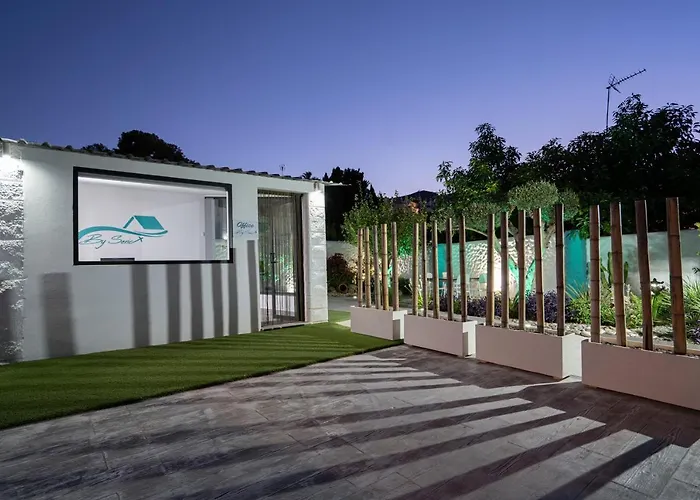 Mamba By Seric,15' Walking To The Villa