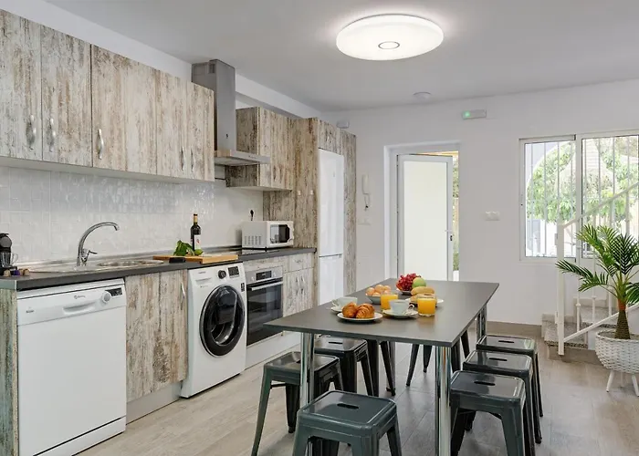 Mamba By Seric,15' Walking To The * Torremolinos